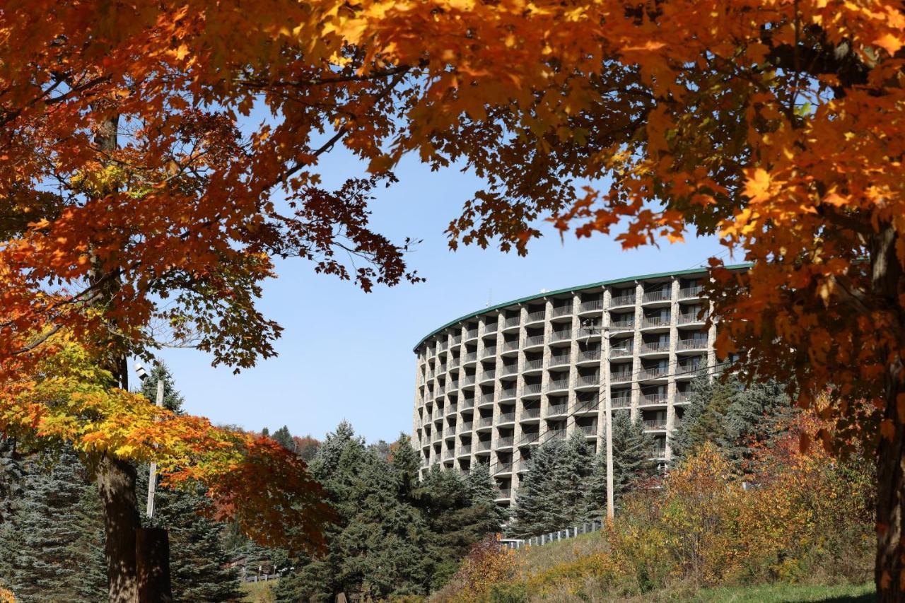 Slopeside Hotel By Seven Springs Resort Champion Exterior photo